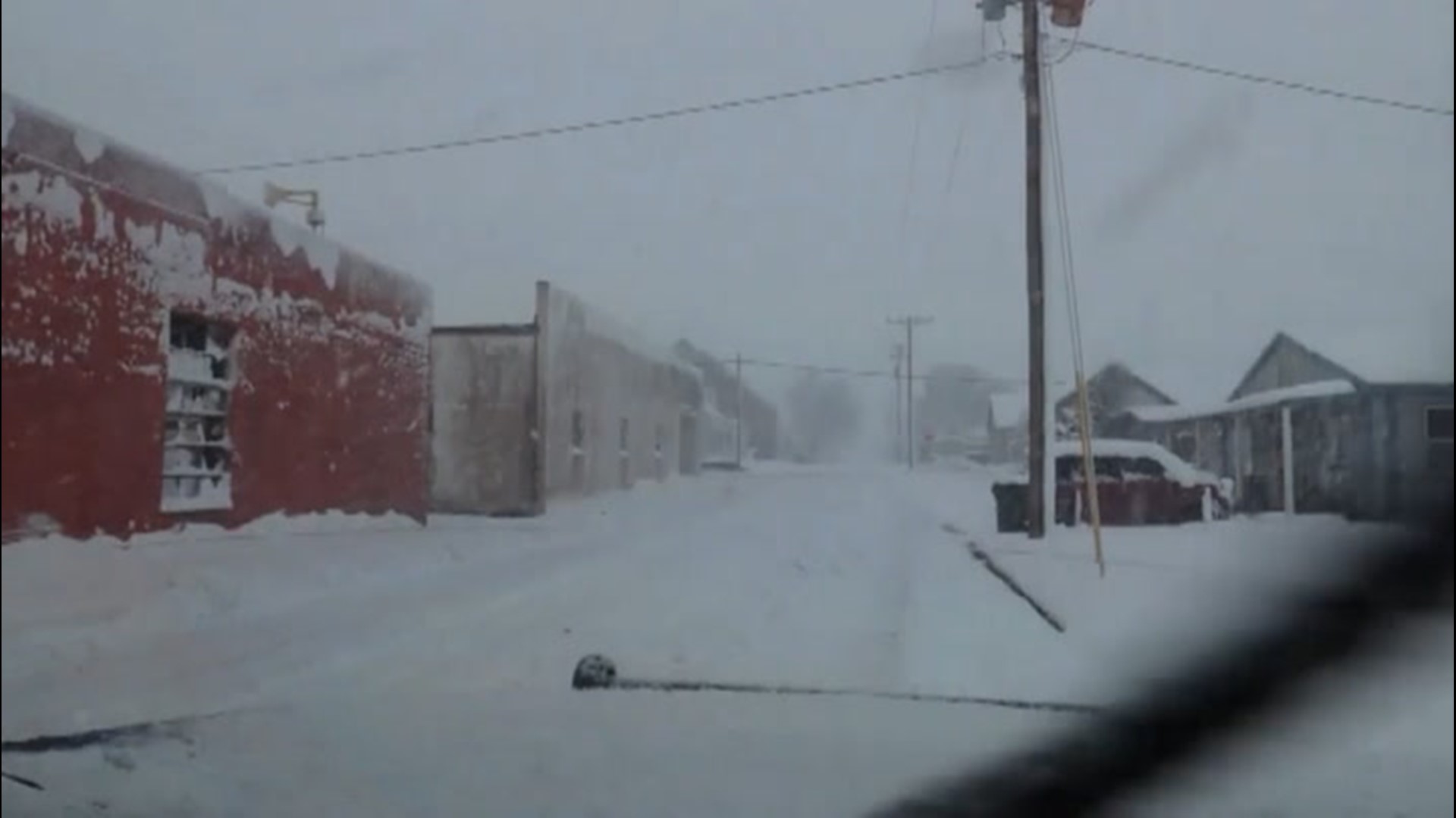 Storm dumps snow across Oklahoma