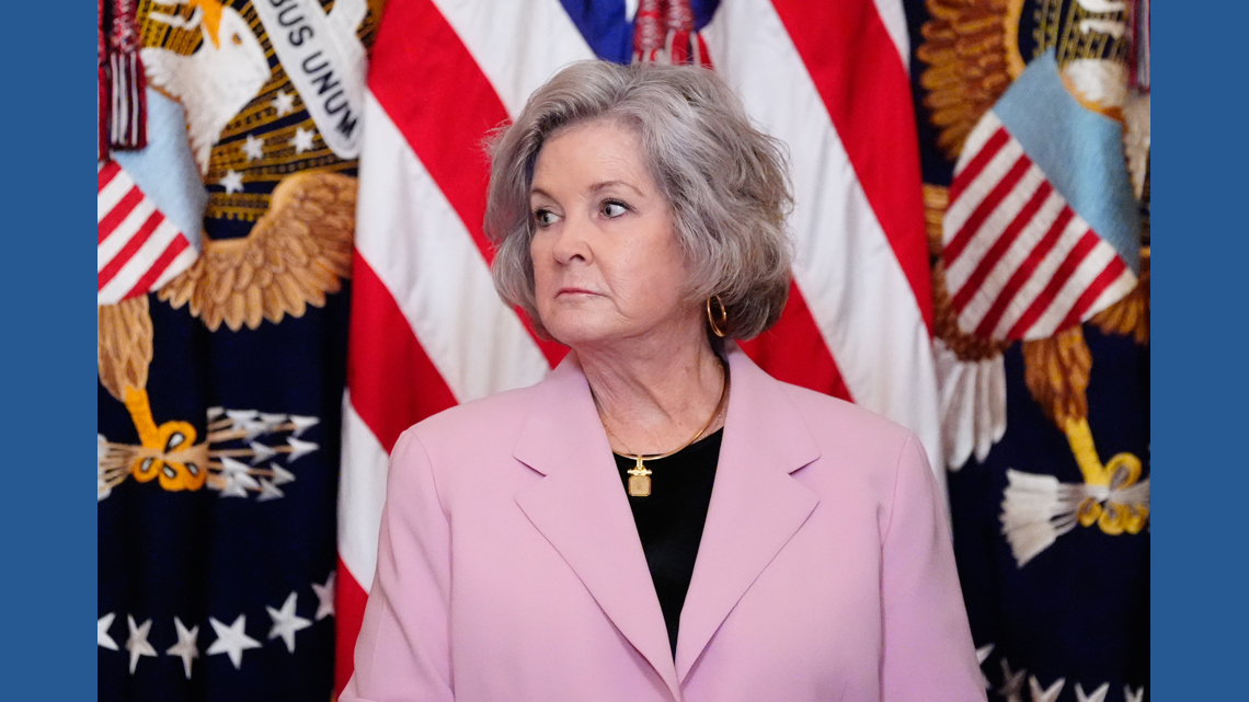 Political leaders rally behind Susie Wiles after early-stage breast cancer diagnosis