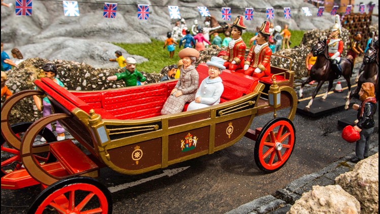 Thumb-Sized Queen Revealed in Jubilee 'Parade' Model Celebration