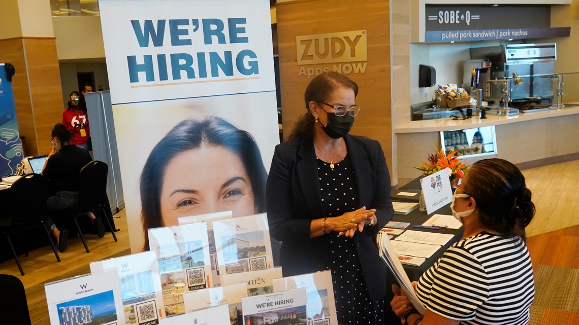 US unemployment drops to 3.9% to end 2021 | firstcoastnews.com - Vimarsana News