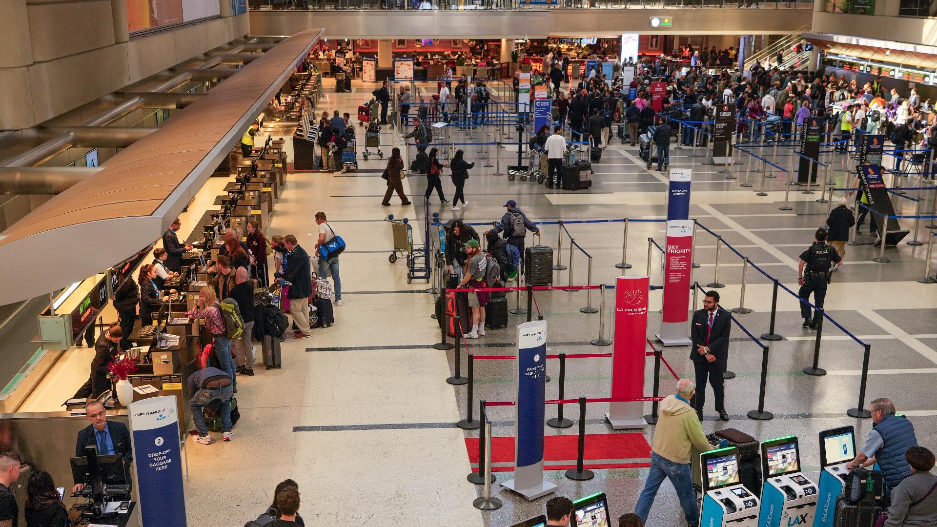 Weather could play a factor in Thanksgiving travel. AAA's Aixa Diaz talks about what travelers could expect and give some travel tips.