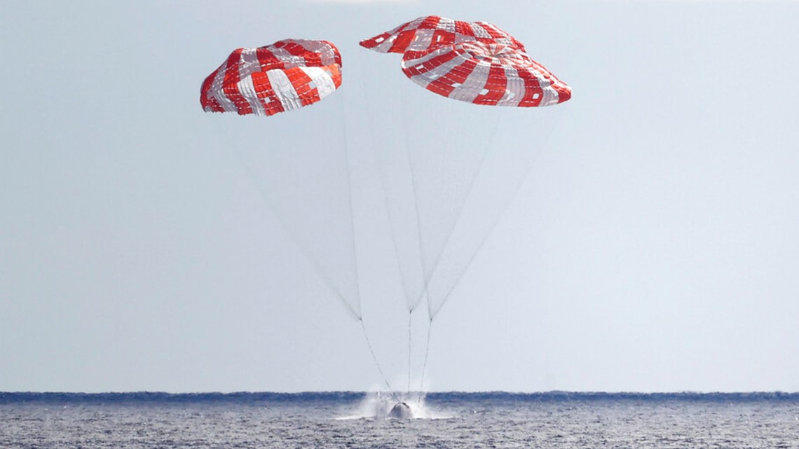 WATCH: NASA's Artemis I Orion spacecraft splashdown | firstcoastnews.com