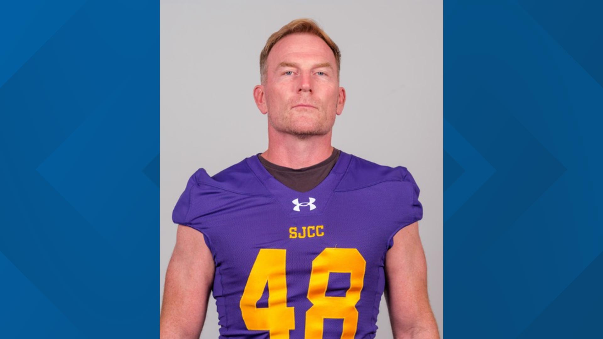 48-year-old father of 3 and full-time pastor makes college football ...