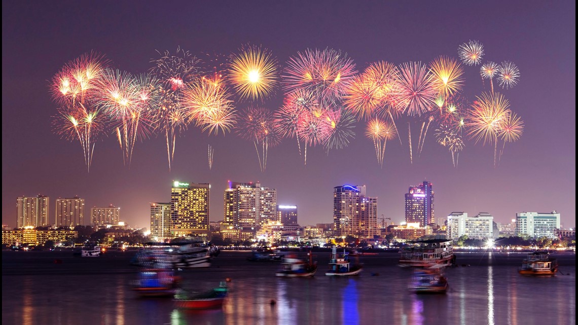 Live stream Watch as the New Year rings in around the world firstcoastnews