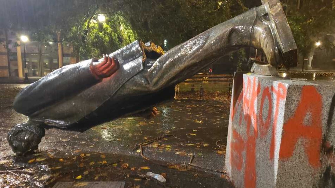 Portland protests Group takes down Lincoln, Roosevelt statues