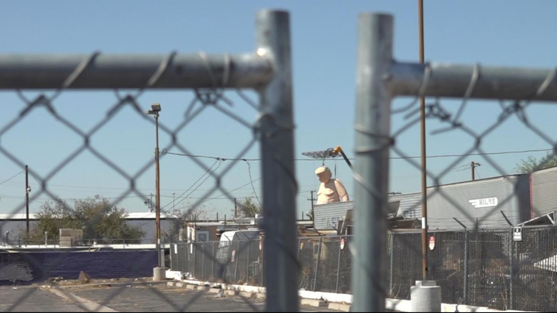 Naked statue of former President Trump seen in Phoenix