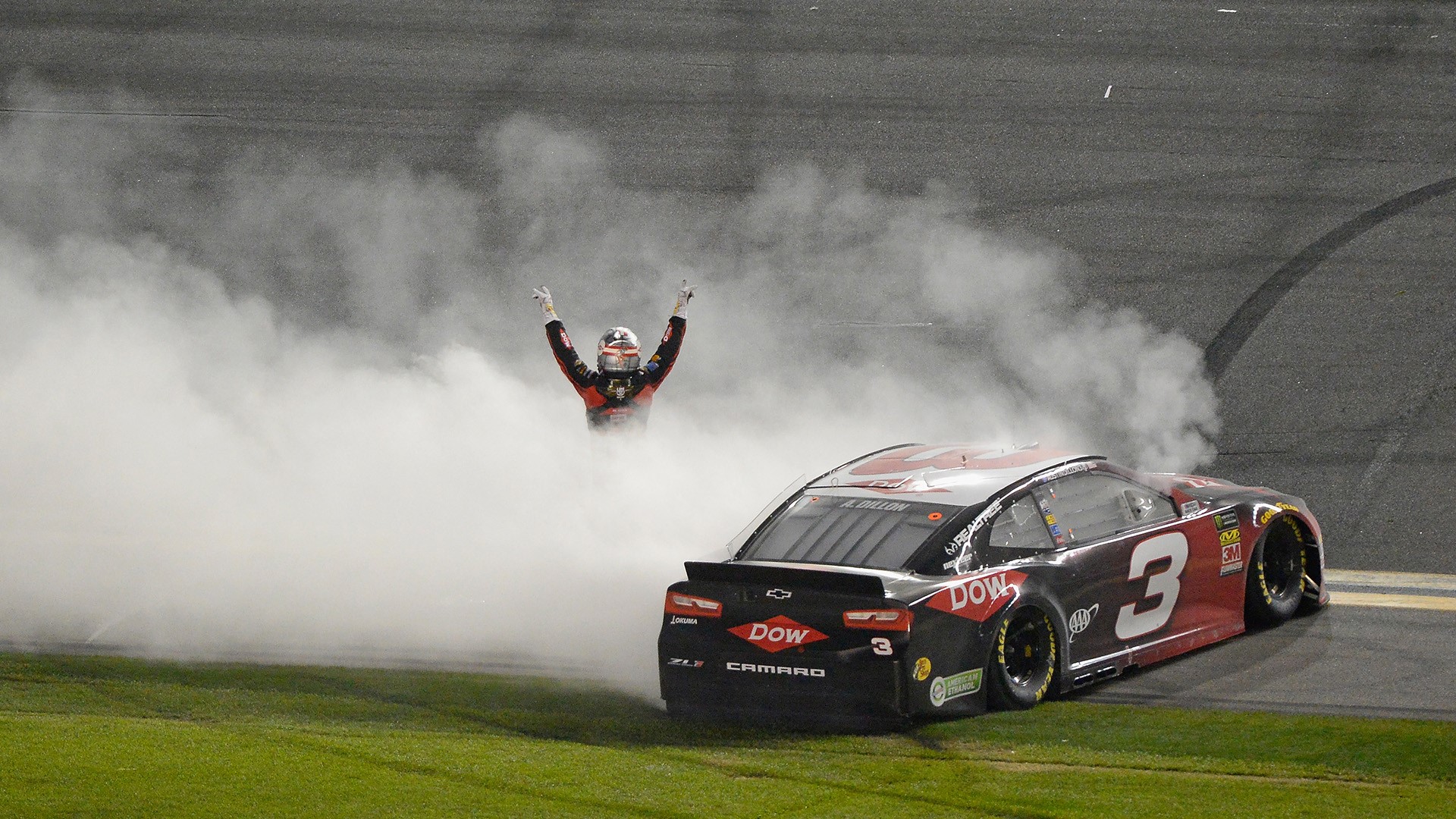 Austin Dillon wins Daytona 500, drives No. 3 back to victory ...