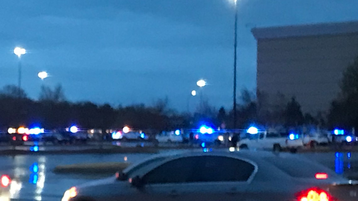 Carolina Place Mall police search in Pineville - Vimarsana News