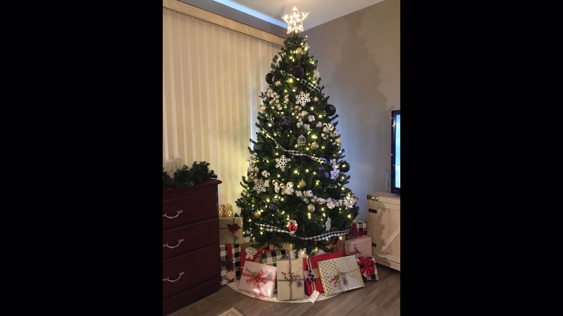 Christmas displays in Northeast Ohio: Show off your decorations