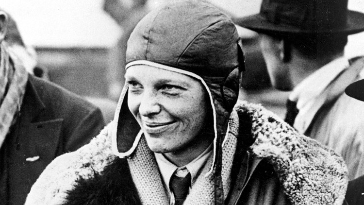 Helmet worn by Amelia Earhart during flight to Cleveland sells for $825,000 at auction