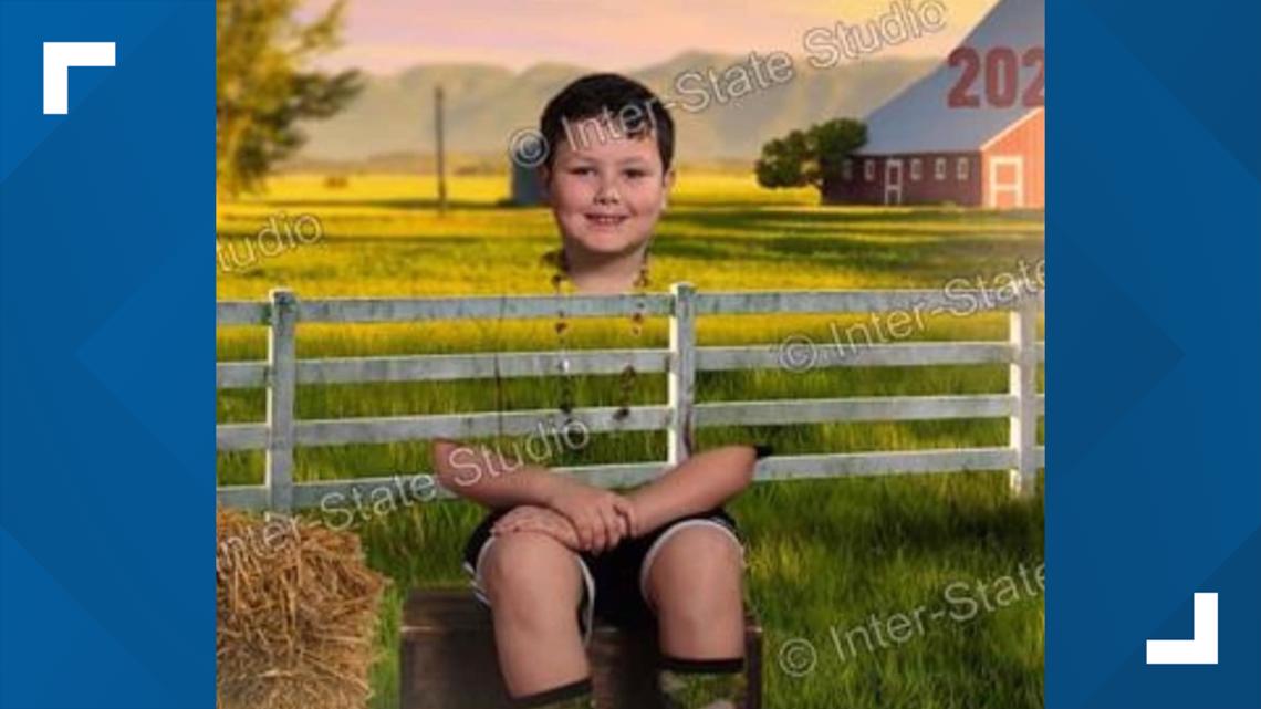School picture day on St. Patrick’s Day creates green screen funny photos