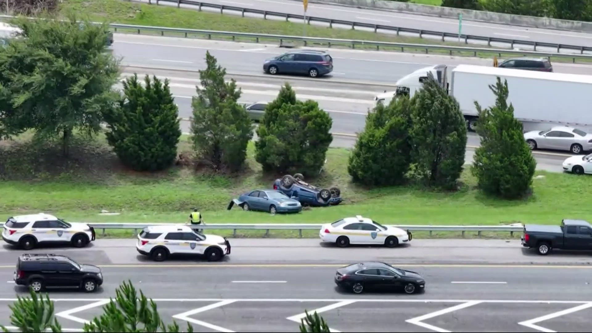 The crash is on I-95 Southbound near Myrtle Avenue. Fire Rescue has reported three people injured.