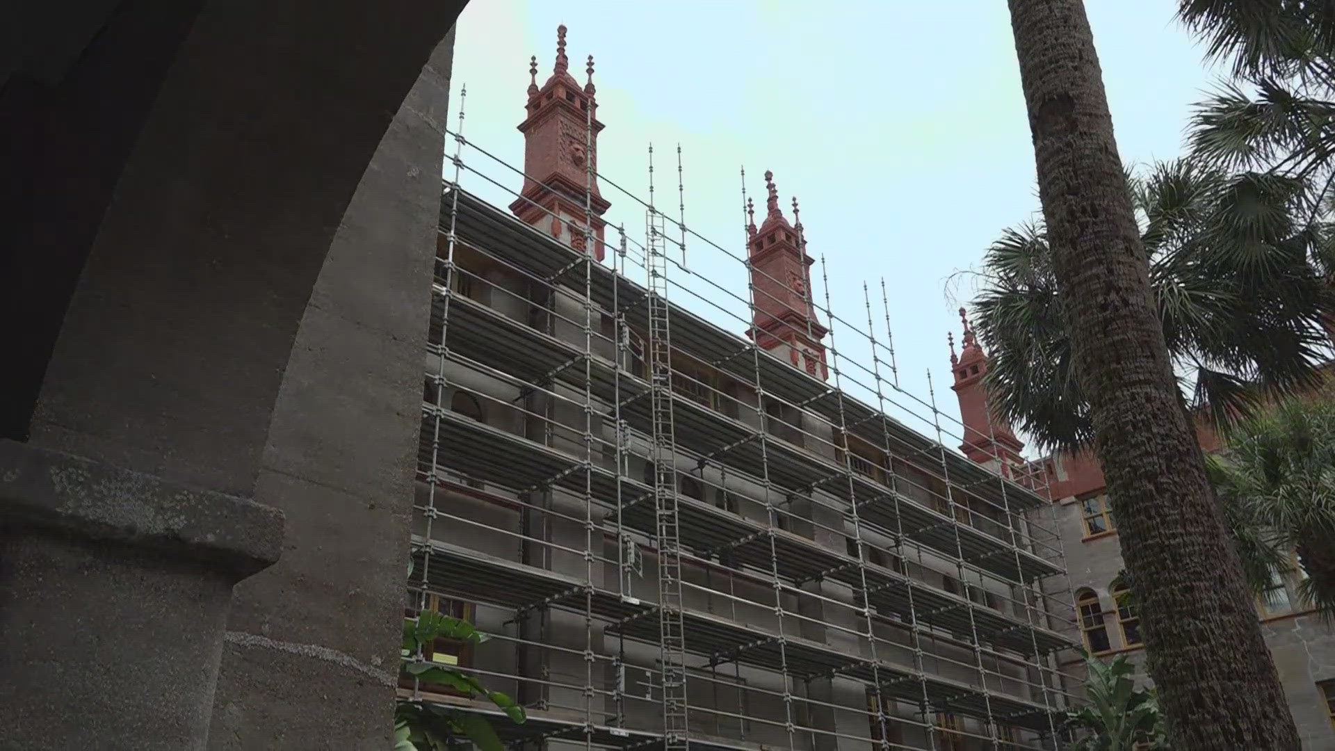 A monthslong project places sealant on the exterior of the historic building.