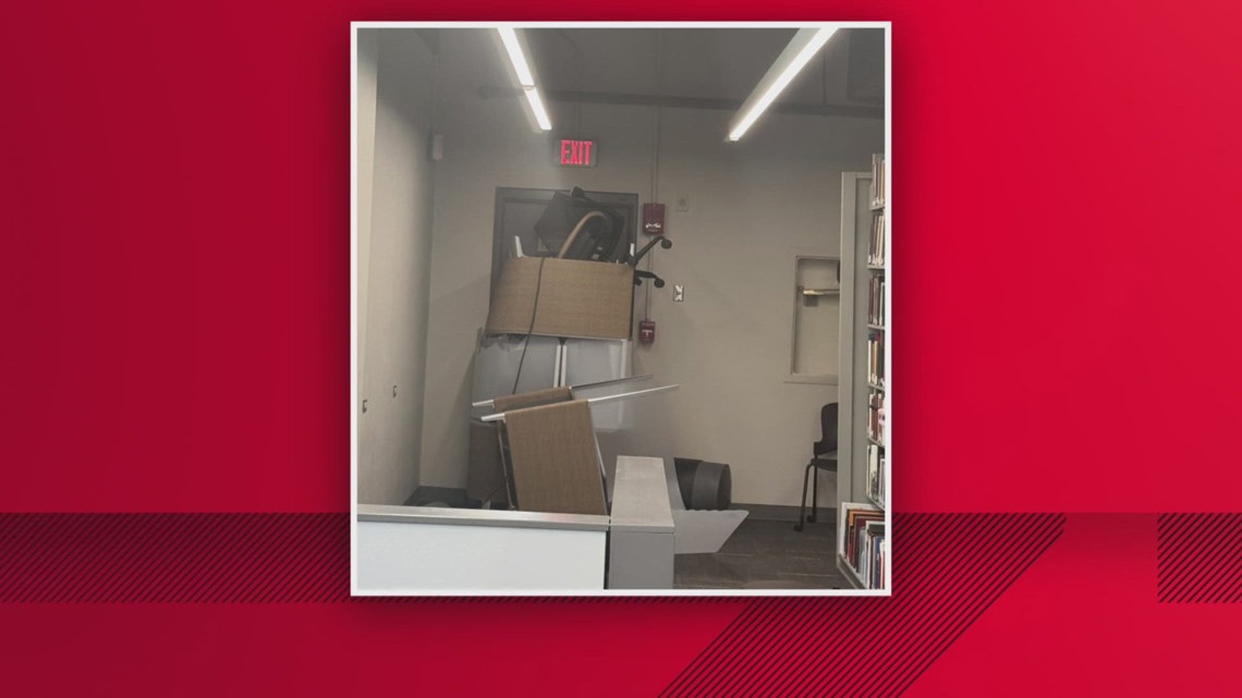 FSU students used desks and chairs to barricade doors amid shooting ...