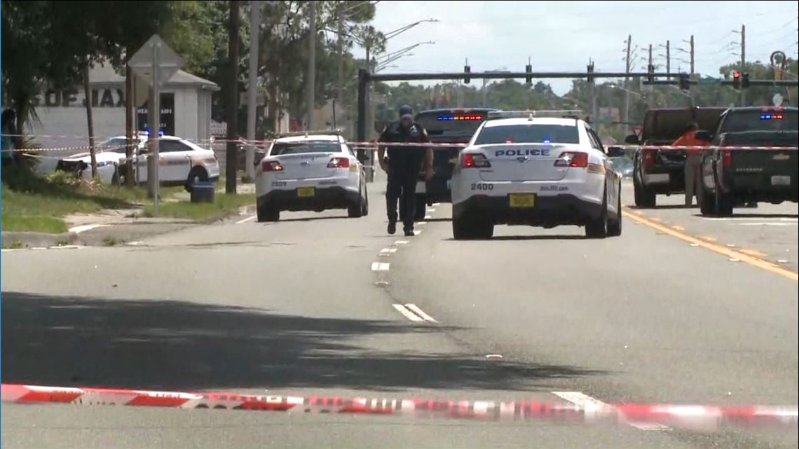 Motorcyclist dead after crash on Blanding Blvd.