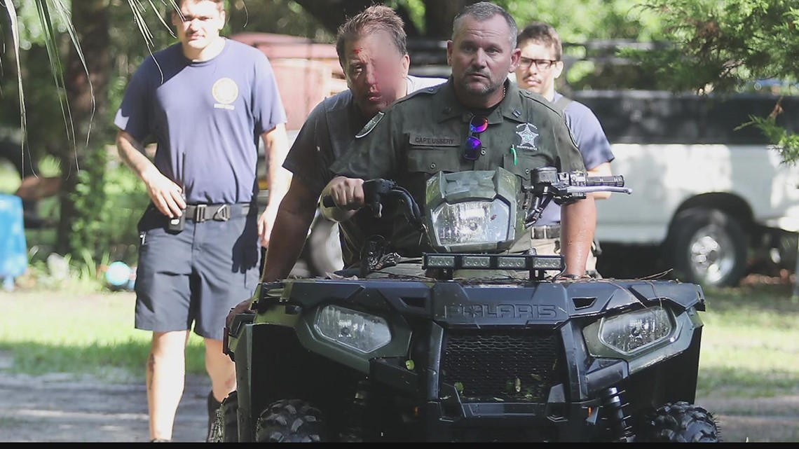 Sheriff's captain carries crashed pilot on ATV to safety - Vimarsana News