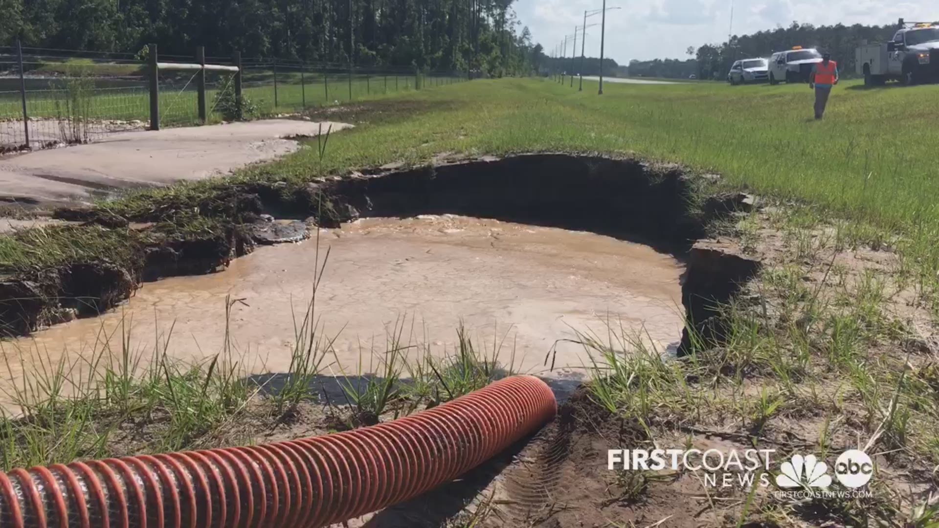 A 20-inch water main break knocked out water for Nocatee residents Sunday afternoon. JEA crews rerouted the water as they worked to fix the break off Nocatee Parkway and Valley Ridge.
