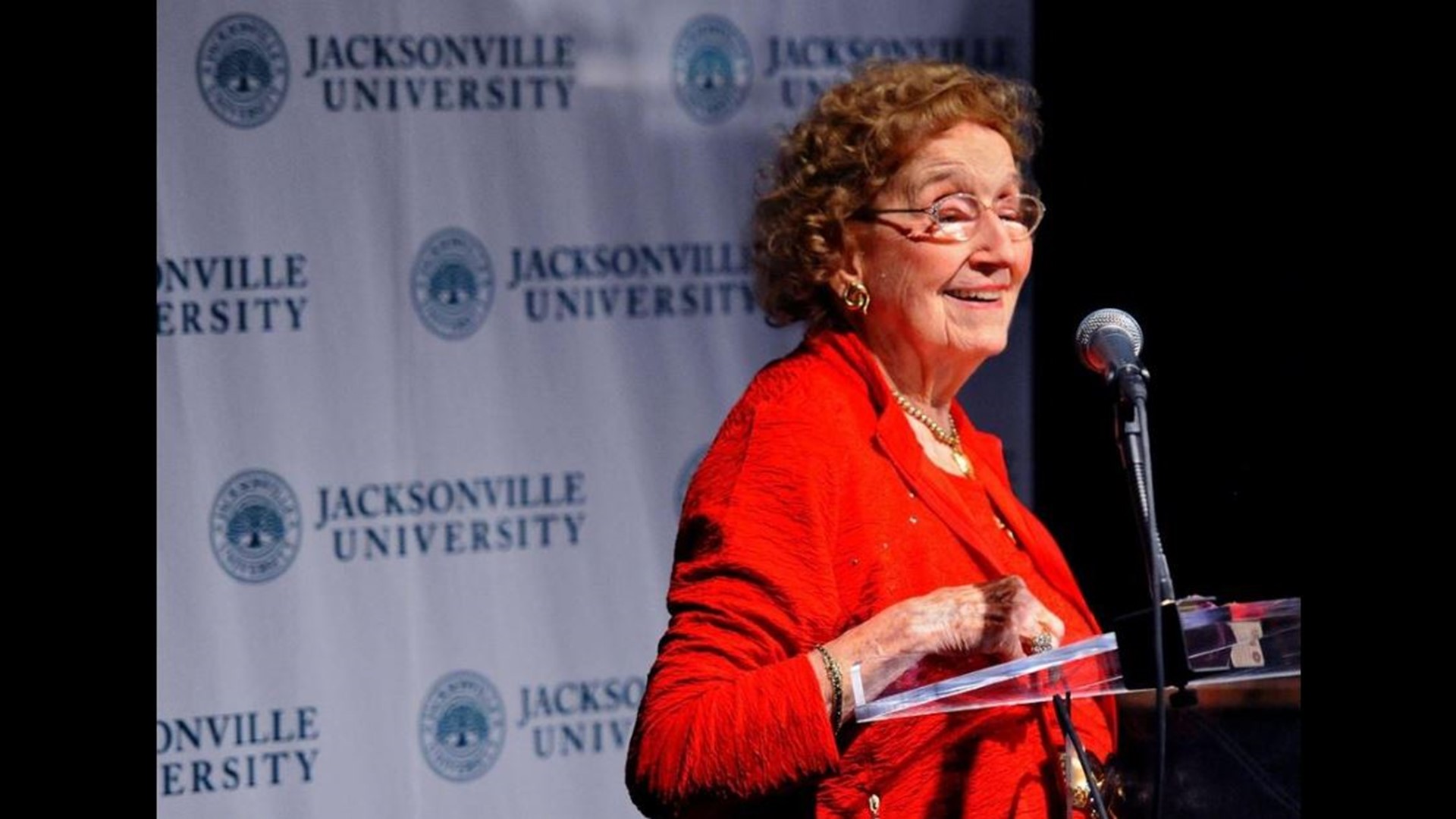 Dr. Frances Bartlett Kinne, who helped shape the course of Jacksonville University for decades, has died at age 102.