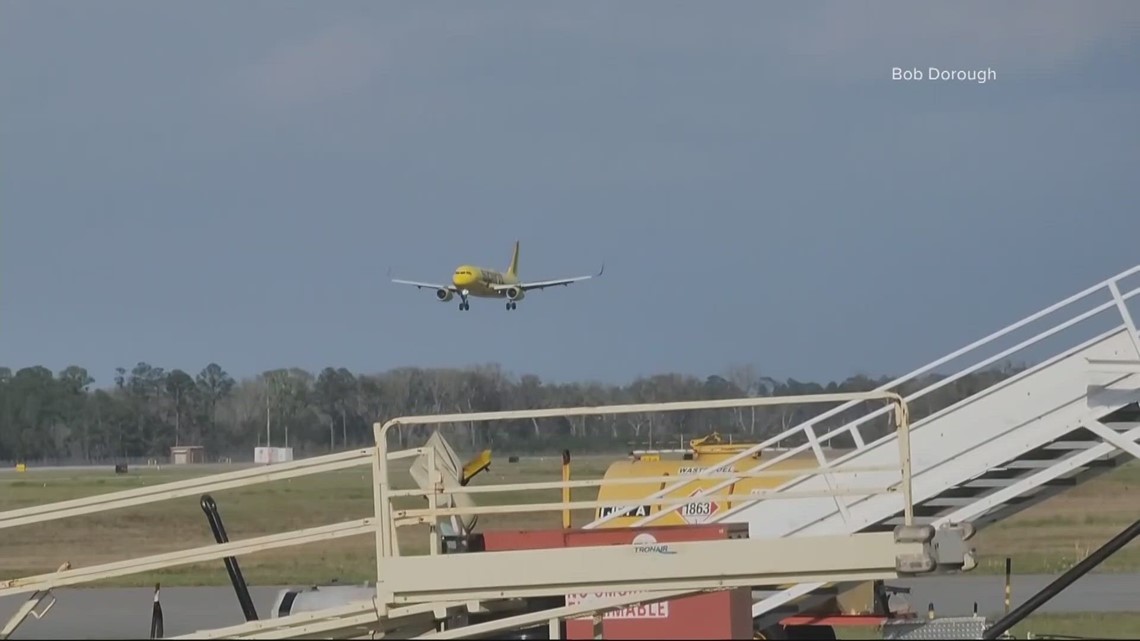 Passenger waits to be reimbursed after grounded flight - Vimarsana News