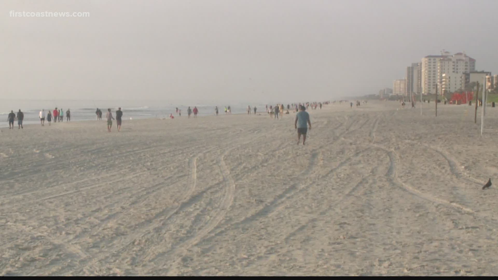 With photos and videos popping up all over social media, David Jones explains why these images may not be an accurate representation of how crowded beaches were.