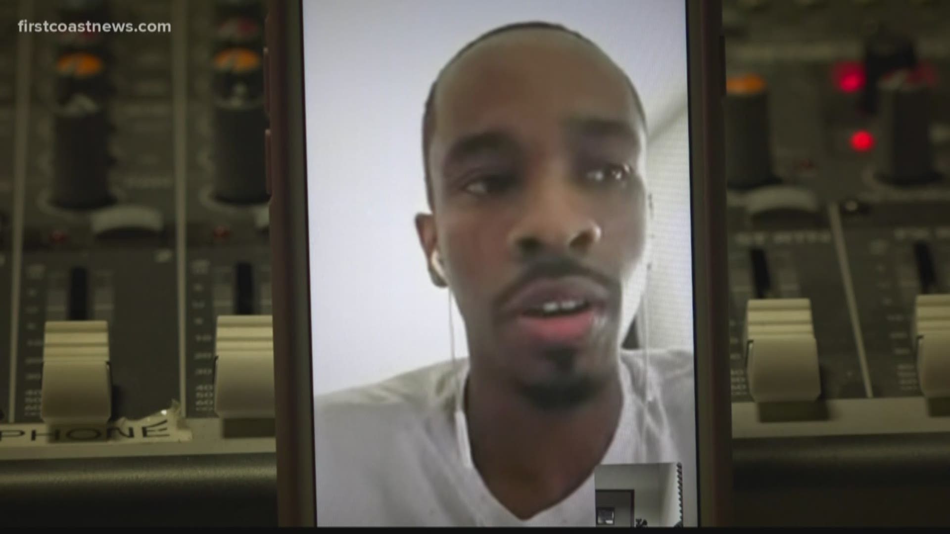 Reginald Brown told First Coast News he was the one who defeated the shooter, David Katz, just before the shooting began.