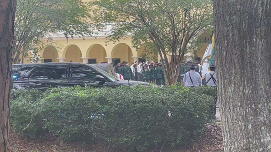 Loved ones gather to honor St. Johns County sergeant - Vimarsana News