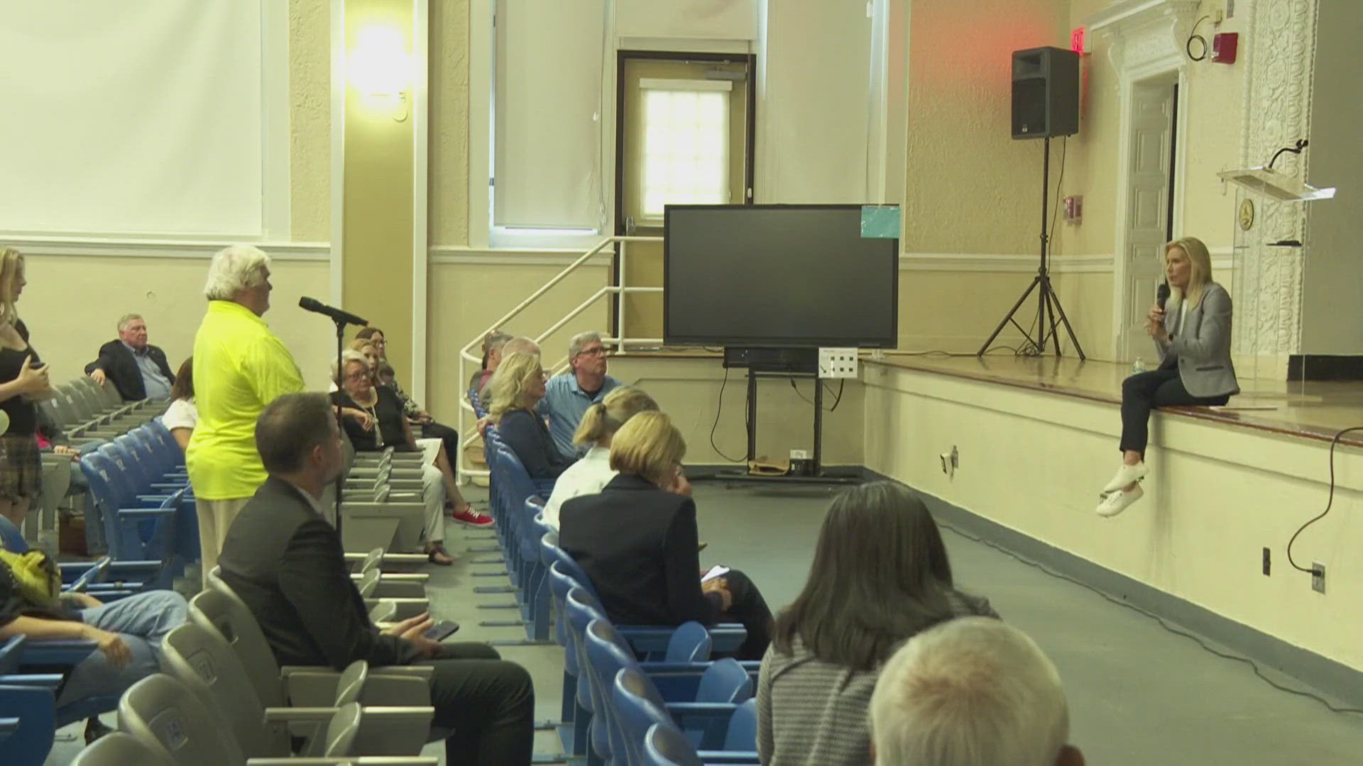 Mayor Donna Deegan held a town hall on the proposed $2 billion budget, emphasizing the importance of maintaining the current millage rate for public safety. 