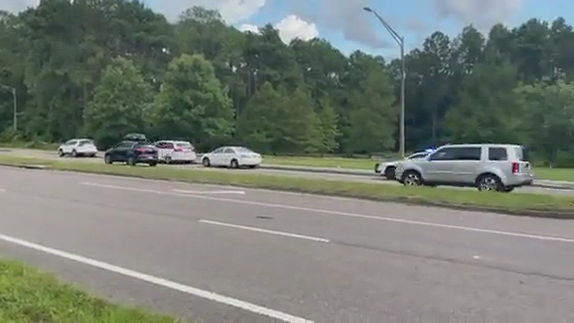 Heavy police activity due to crash on Argyle Forest - Vimarsana News
