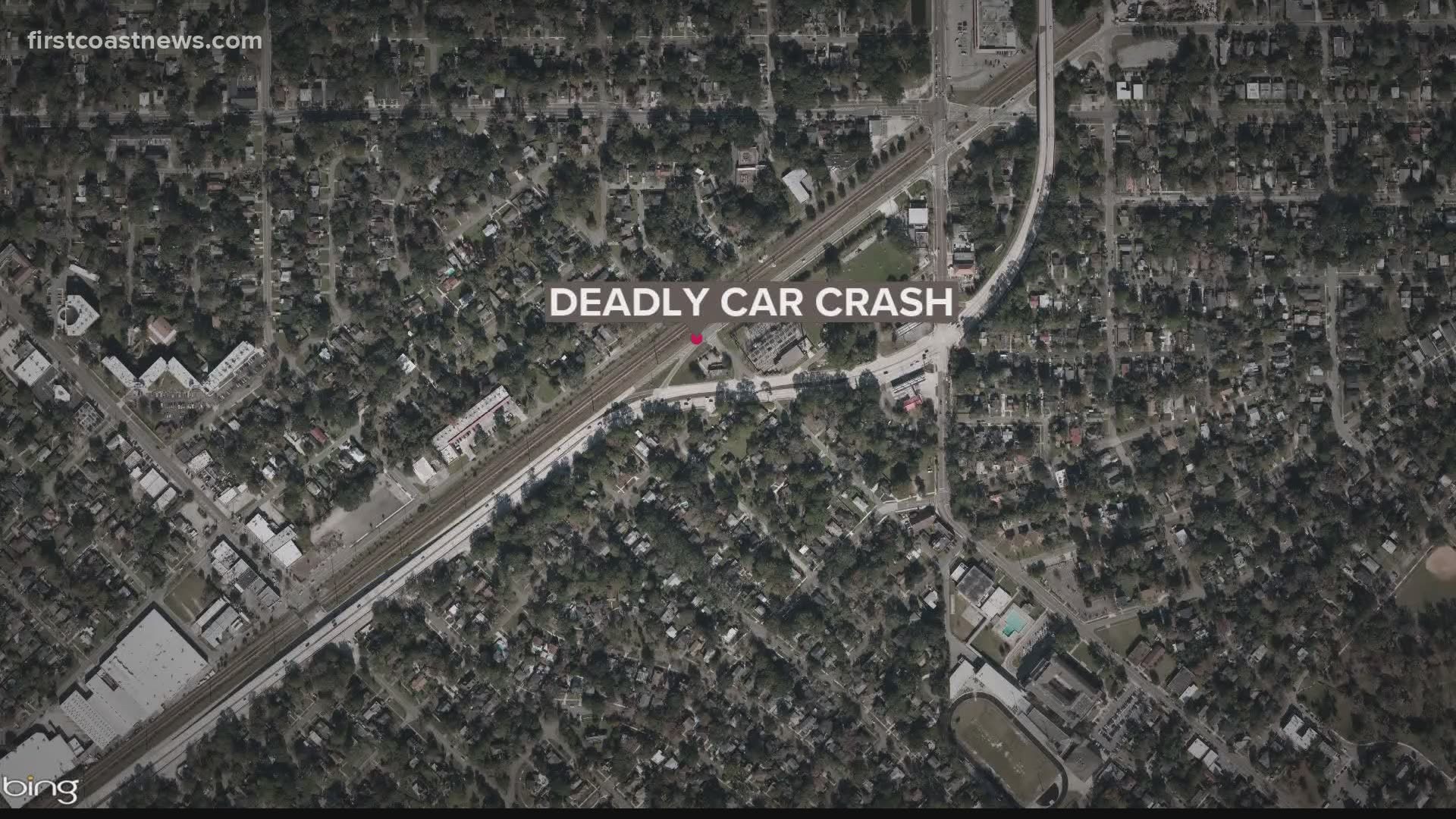 1 dead single-vehicle crash on Roosevelt Avenue