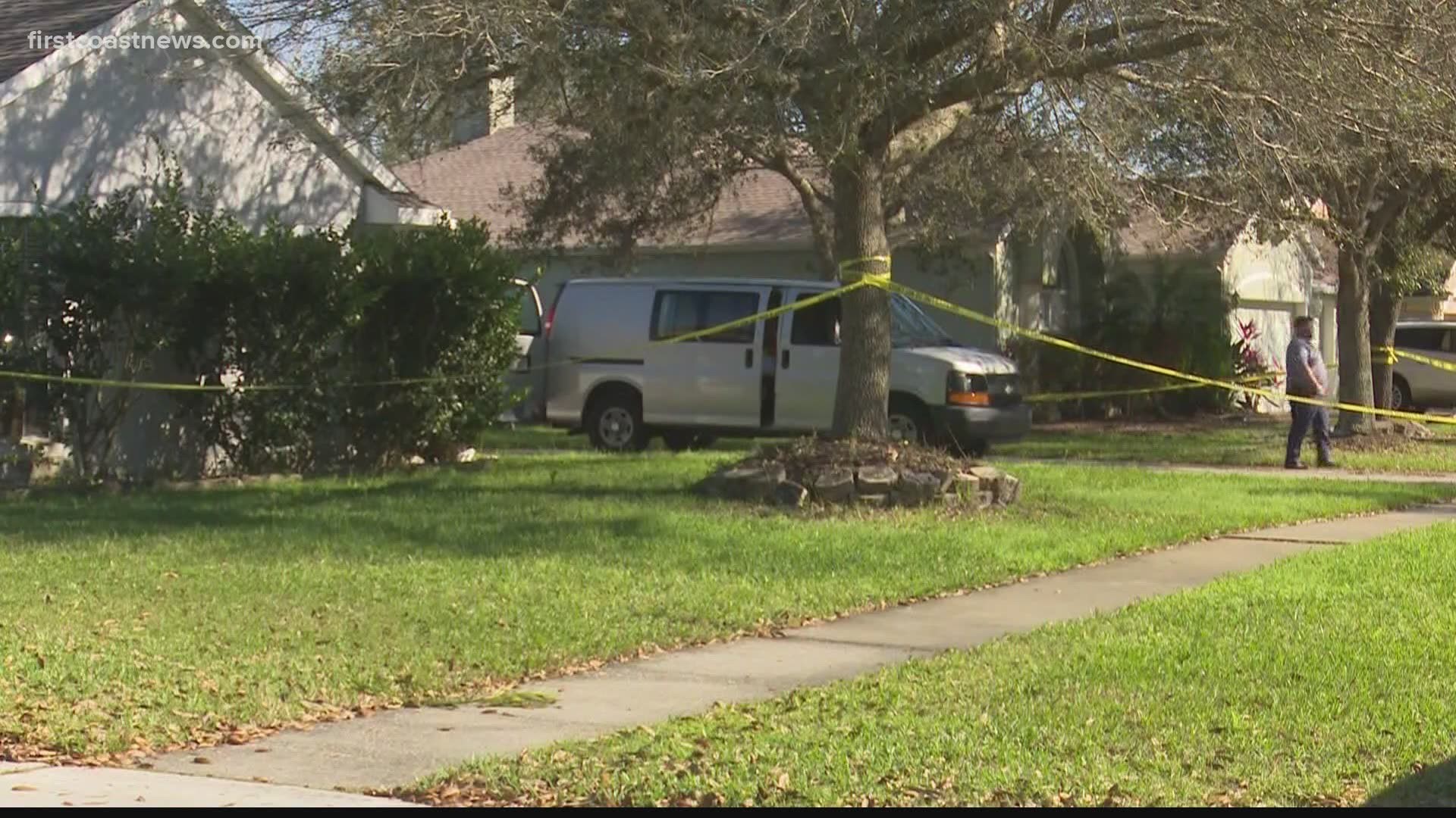 Clay County SWAT standoff ends with man shooting himself inside Fleming Island home