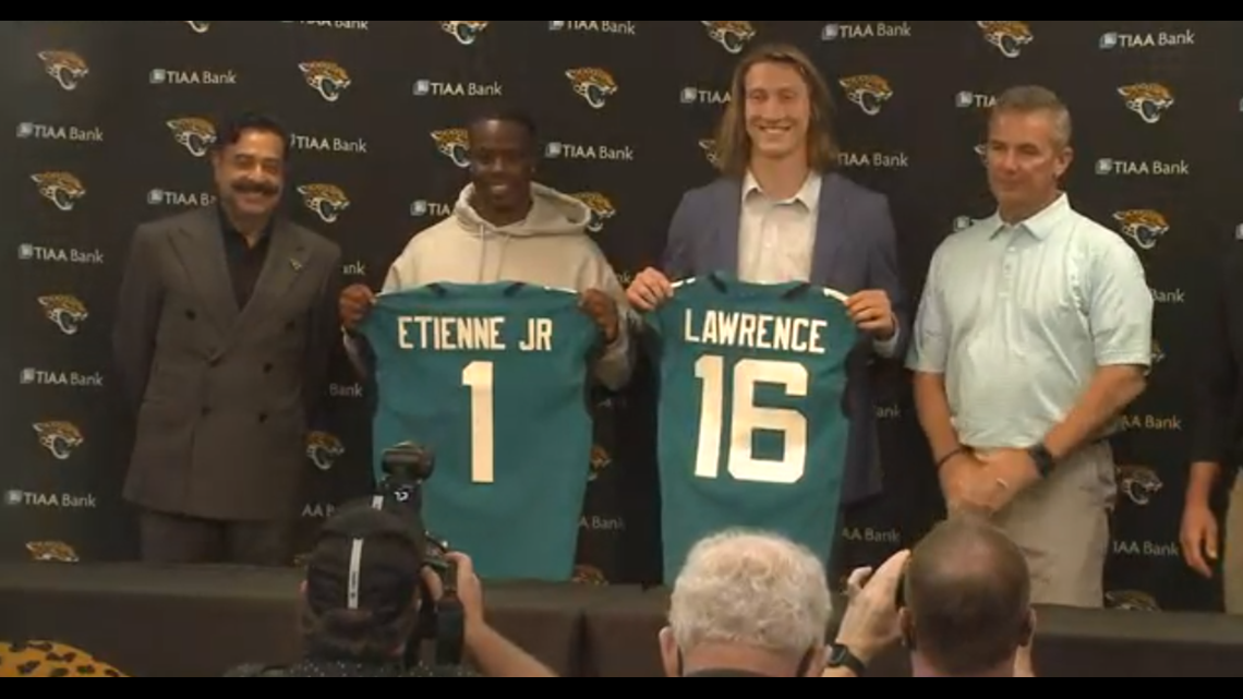 Jaguars introduce first-round picks Trevor Lawrence, Travis Etienne