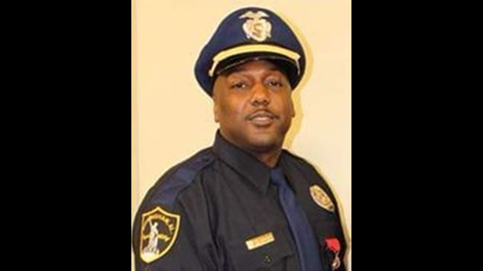 Alabama police sergeant killed, officer injured in shooting outside