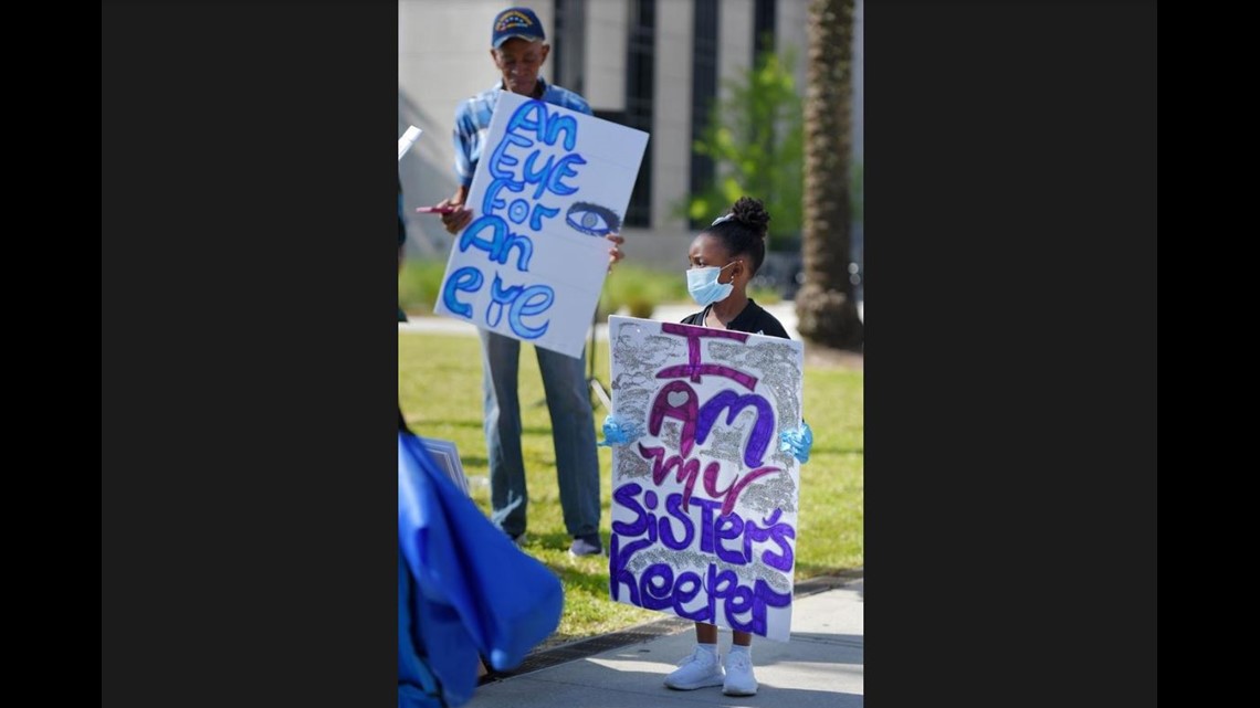 People protest in Florida the murder of Ahmaud Arbery | firstcoastnews.com