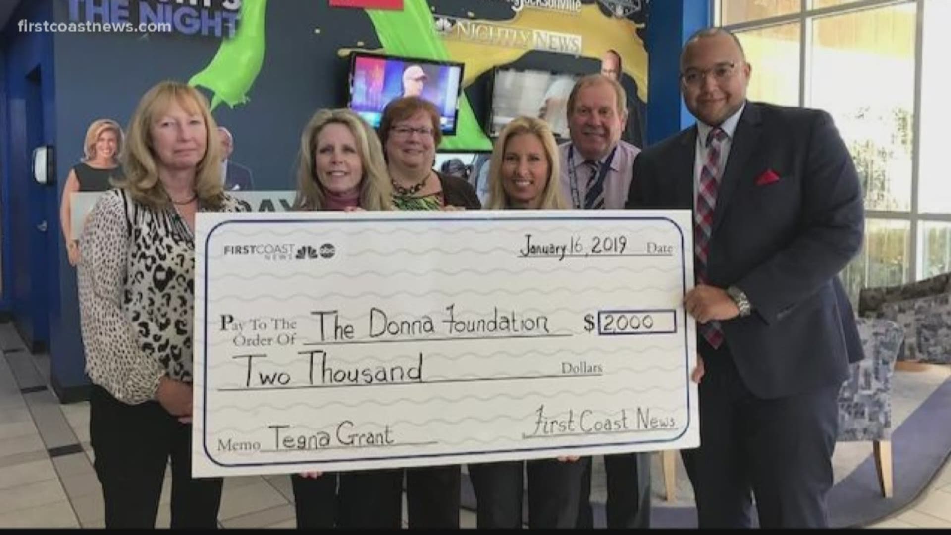 The TEGNA Foundation and First Coast News donated $ 2,000 to the Donna Foundation. The Donna Foundation provides financial assistance to those living with breast cancer.