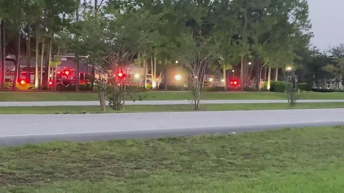 JFRD responds to apartment fire on Hodges Blvd.