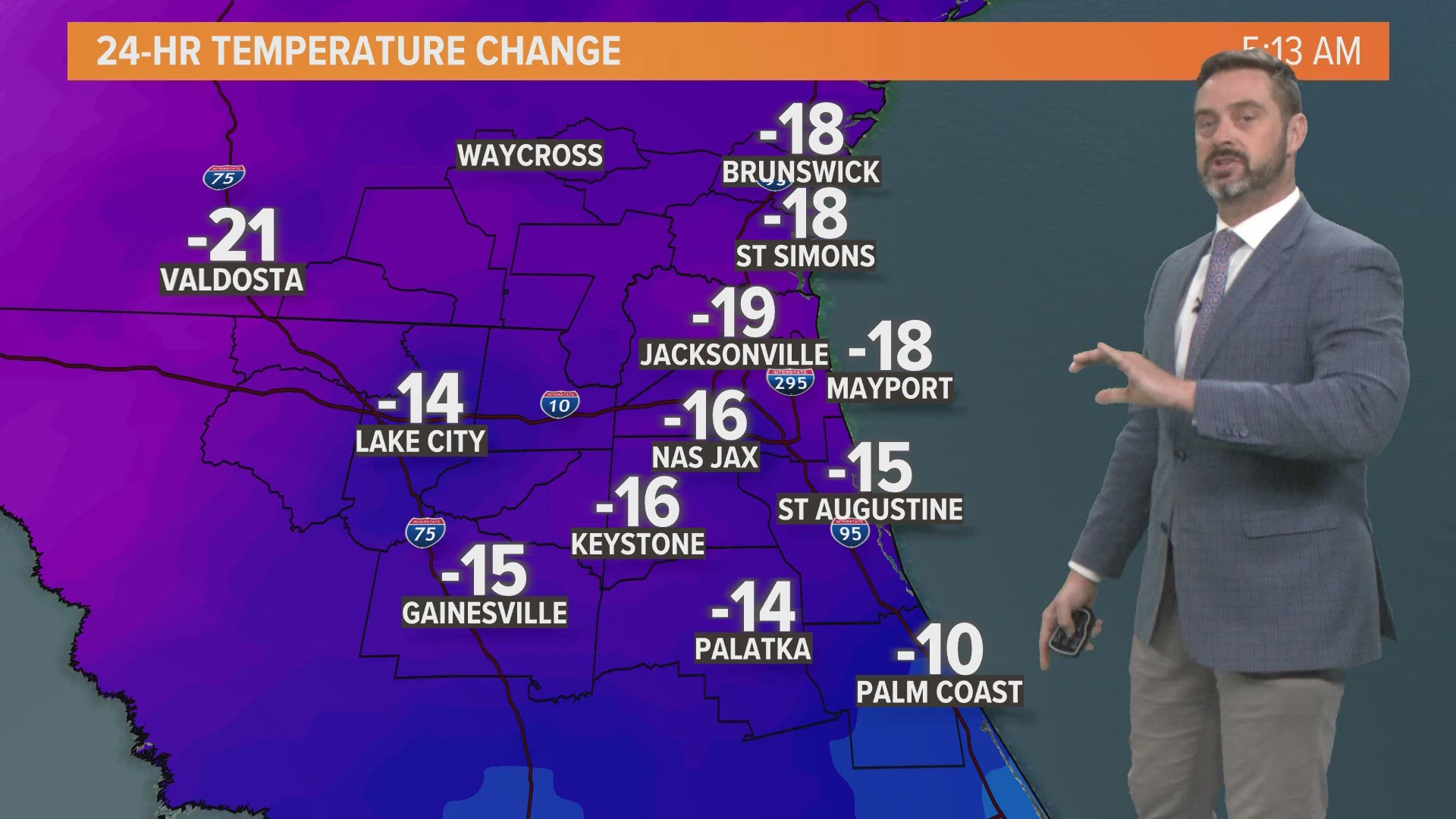 Meteorologist Lewis Turner takes a look at the cool weekend forecast and has the outlook for the Thanksgiving holiday. 