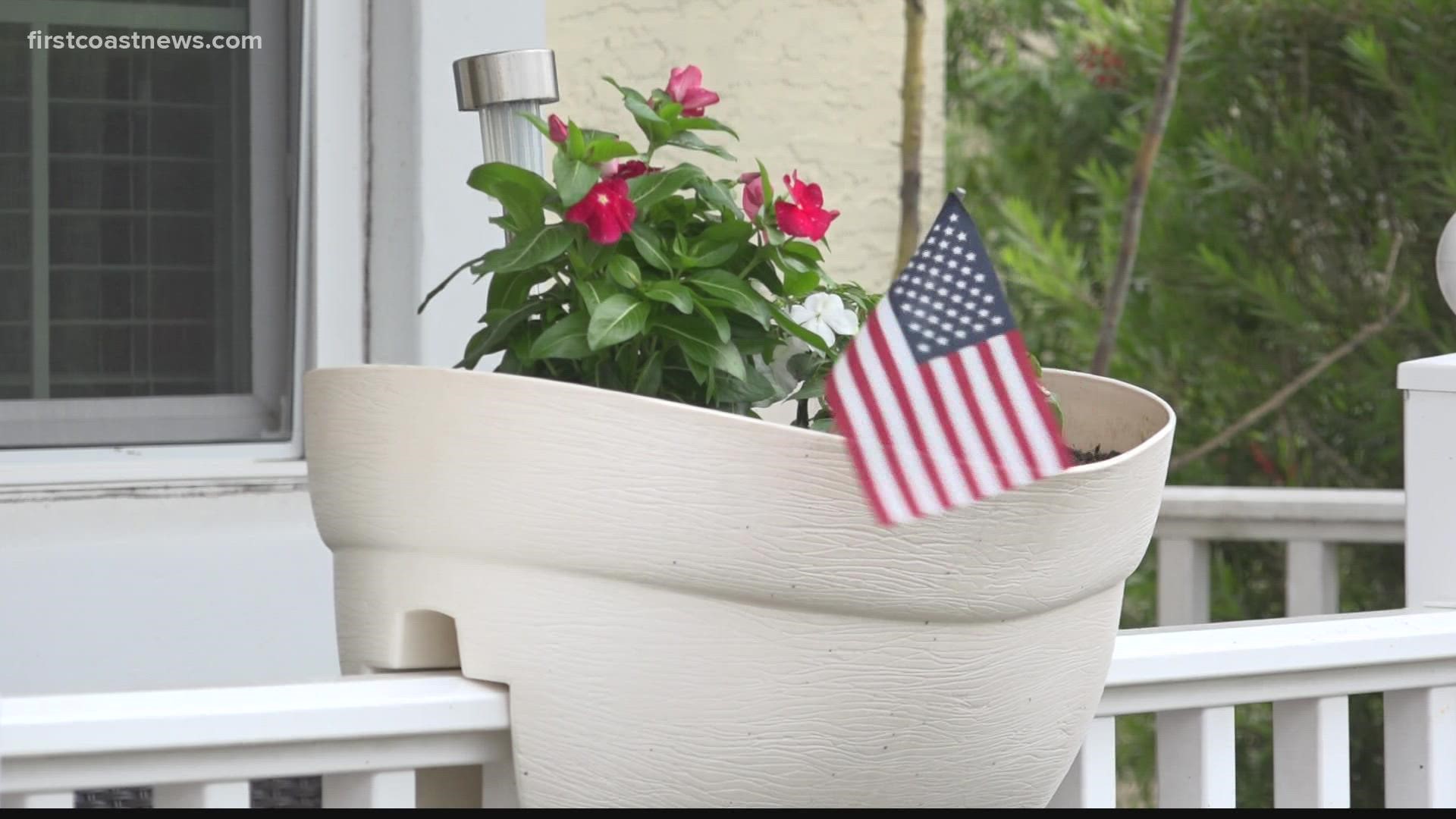 Larry Murphree began a legal fight 12 years ago against his homeowners association to fly the American Flag in a pot in front of his Jacksonville home.