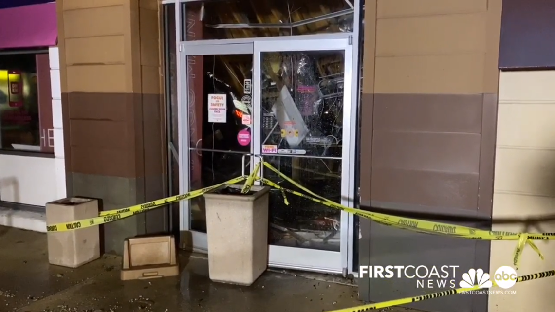 Roof collapses at Cassat Avenue Dunkin', BaskinRobbins following