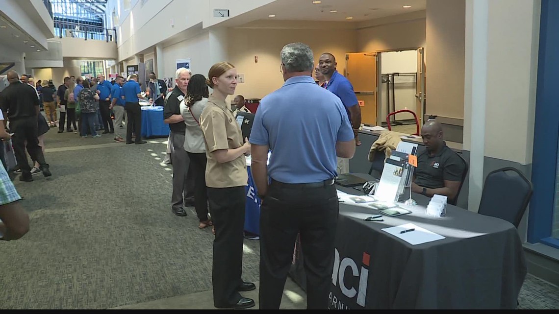 Navy TriBase job fair in Jacksonville