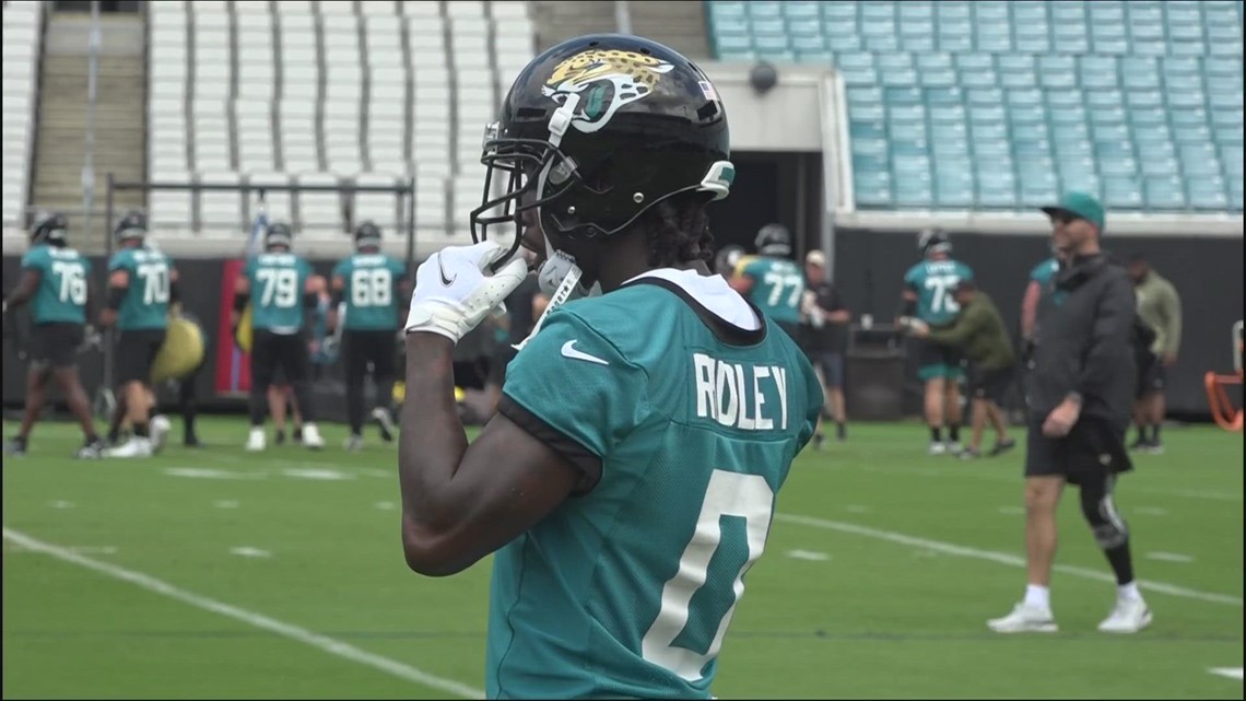 Jags WR Calvin Ridley limited with toe injury