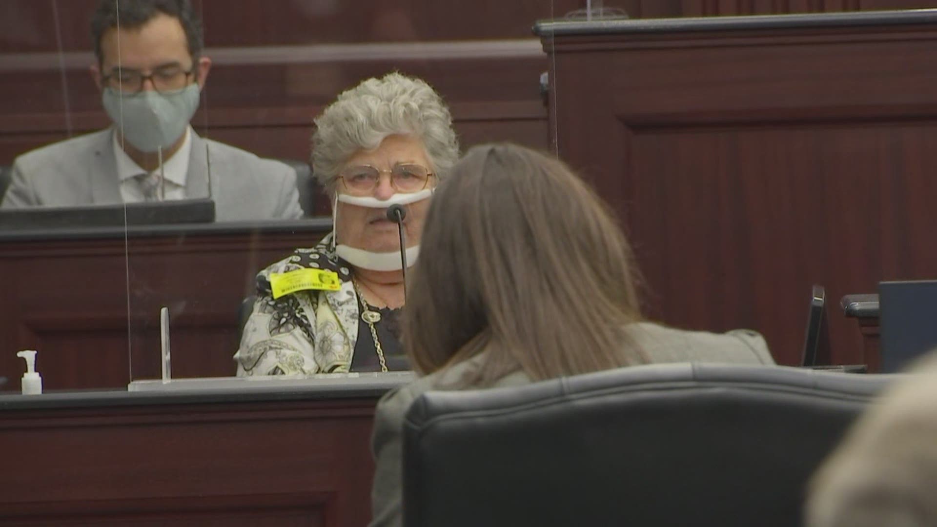 Annette Campbell testifies about calling police and hearing what sounded like a woman screaming for help.