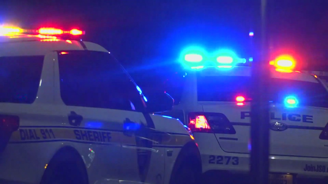 JSO: Motorcyclist dead after crashing into utility pole - Vimarsana News