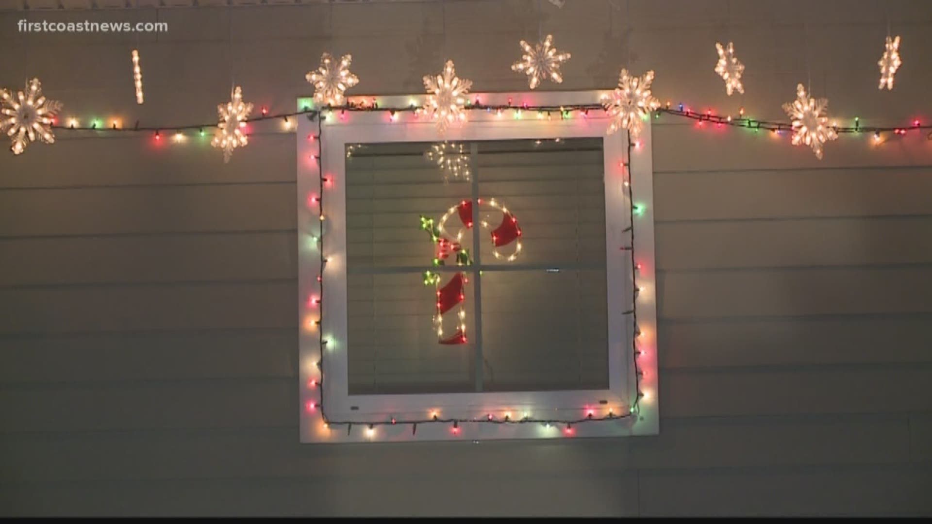 An electronics technician and one very decorative family weigh in on how to show light up the holidays without lighting up your wallet.
