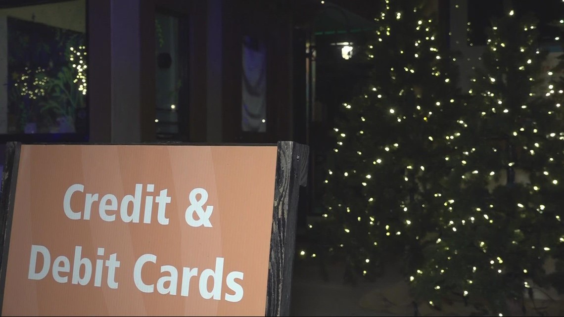 Zookeeper received multiple injuries during bear attack at Jacksonville