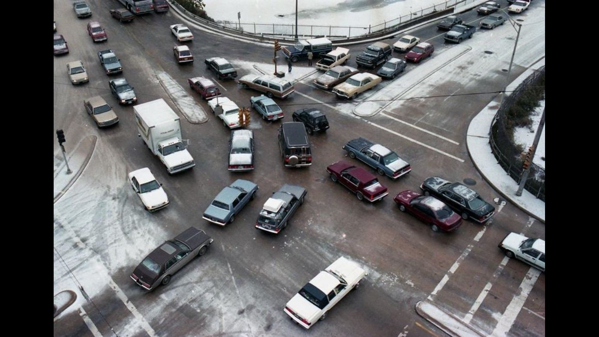 PHOTOS Freak snowstorm hits Jacksonville in December 1989