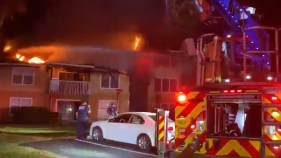 Three hospitalized in Mandarin apartment fire