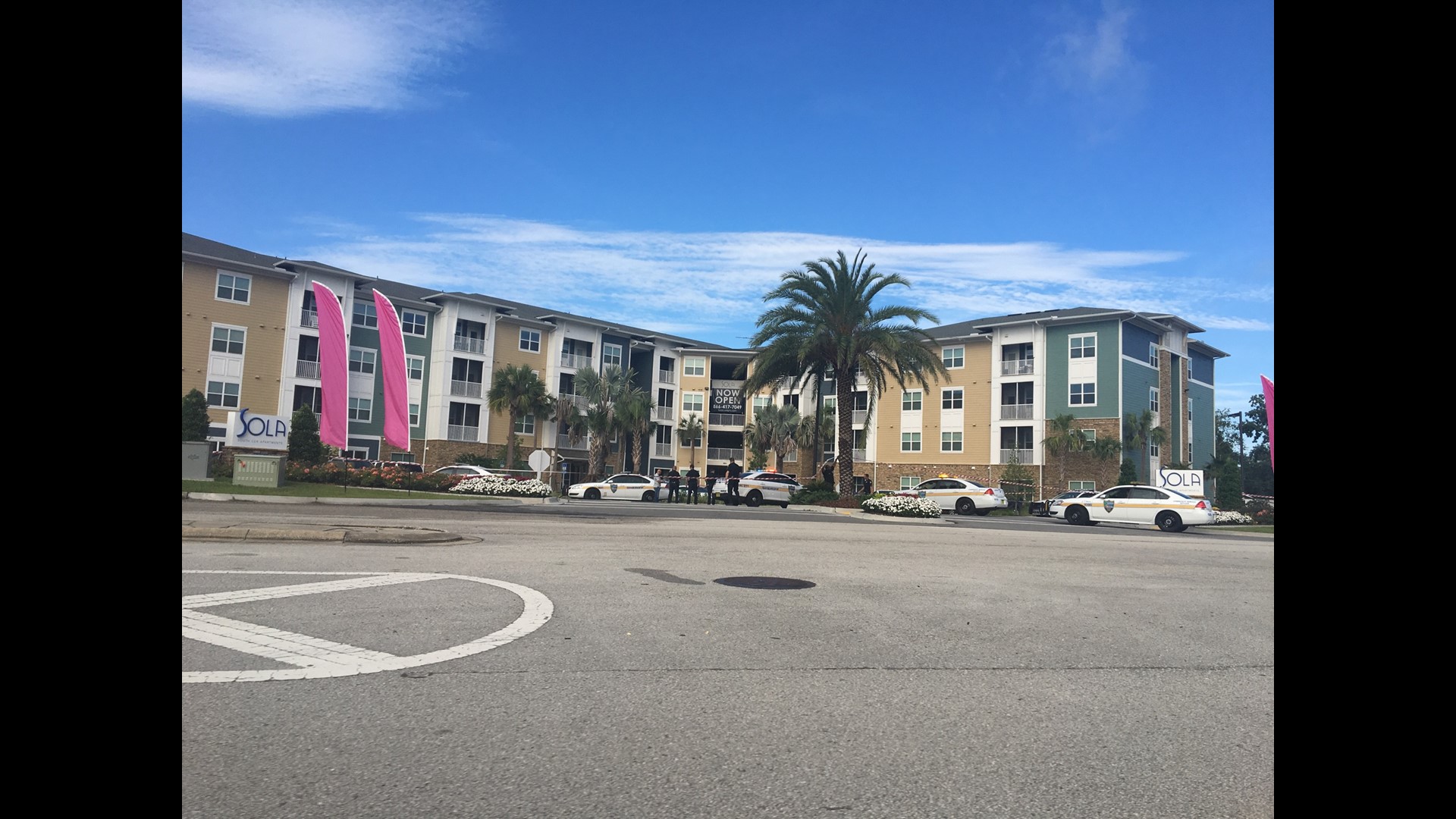 JSO clears Southside apartment complex after finding suspicious items