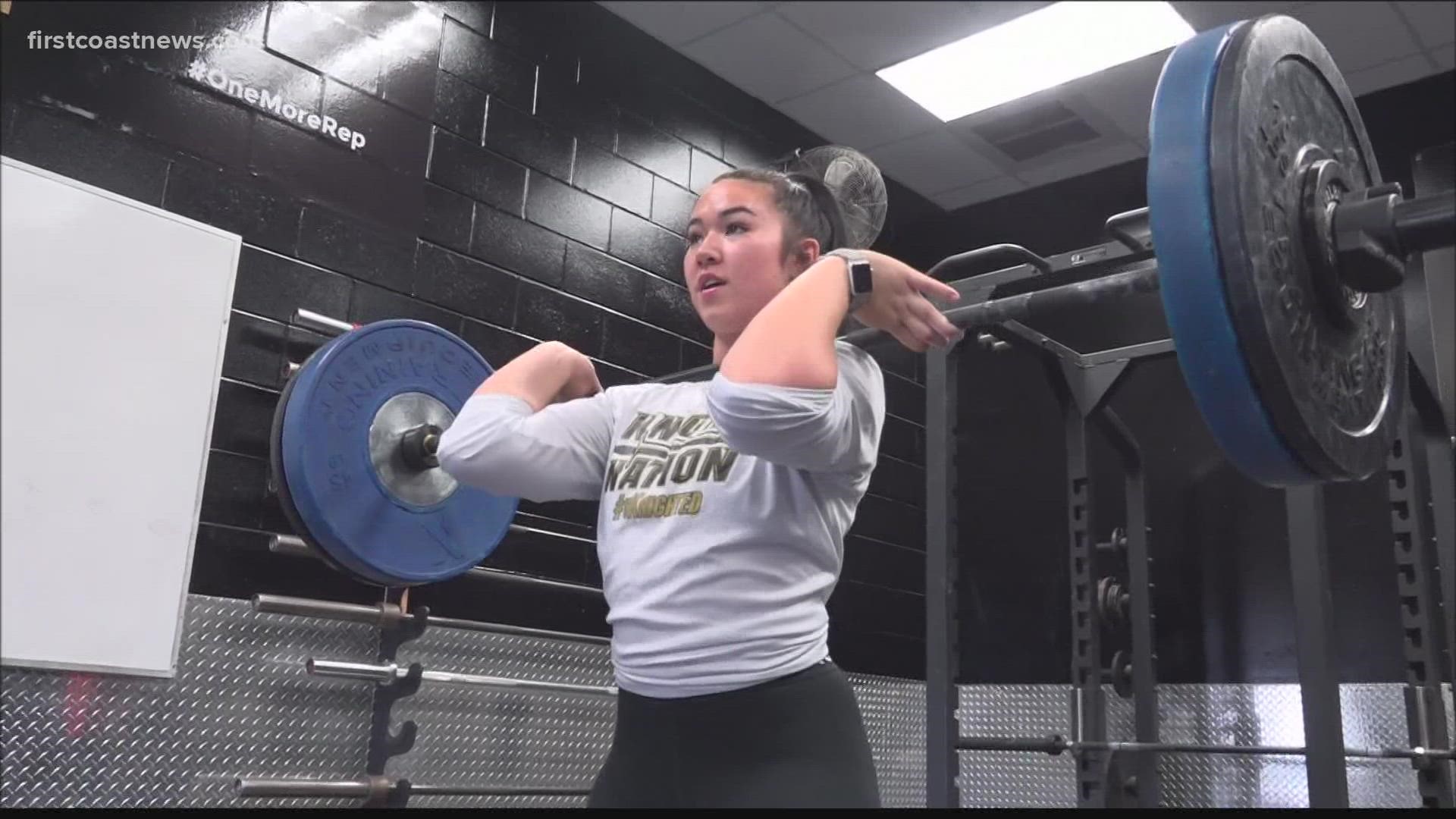 Ivy Gunn started her athletic career at Oakleaf as a cheerleader. Now, she's competing for a state championship in weightlifting.