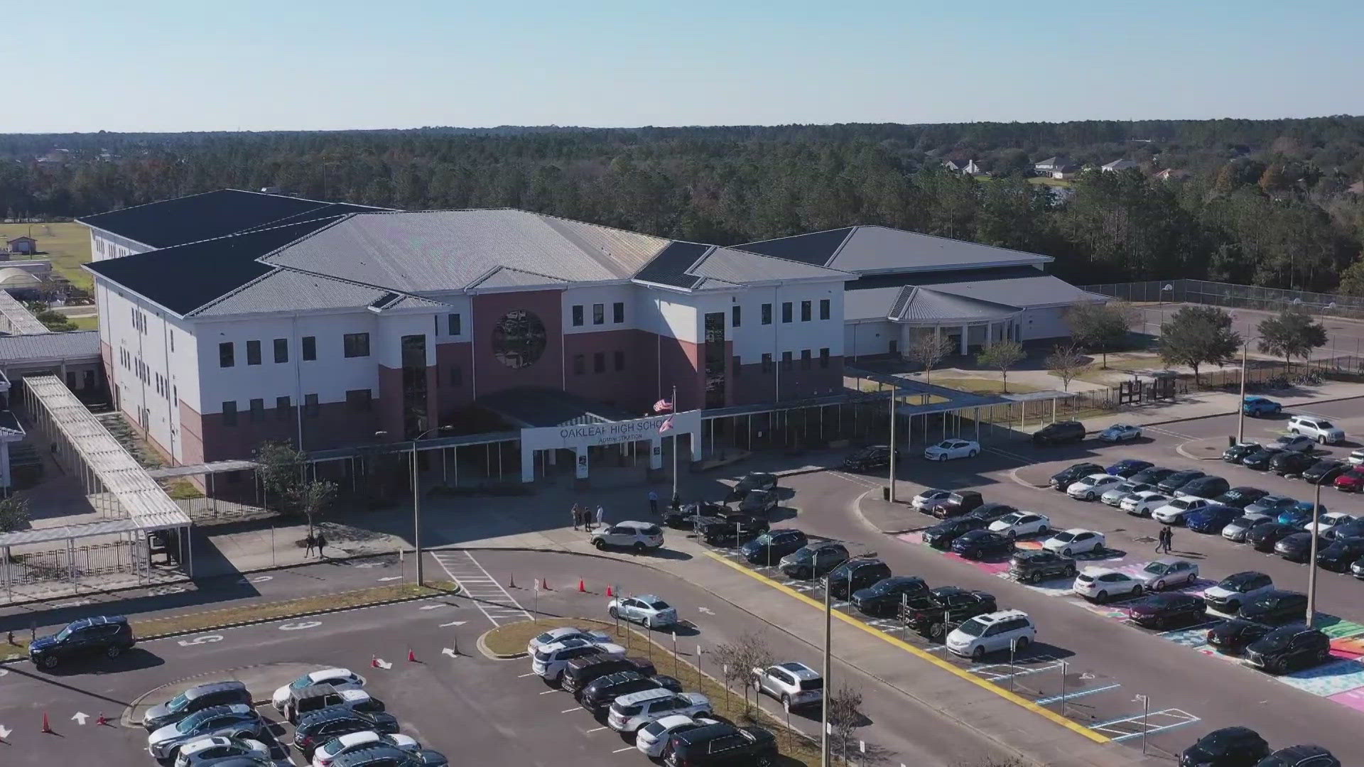 Oakleaf Plantation was placed on lockdown Tuesday morning after a threatening phone call was made.