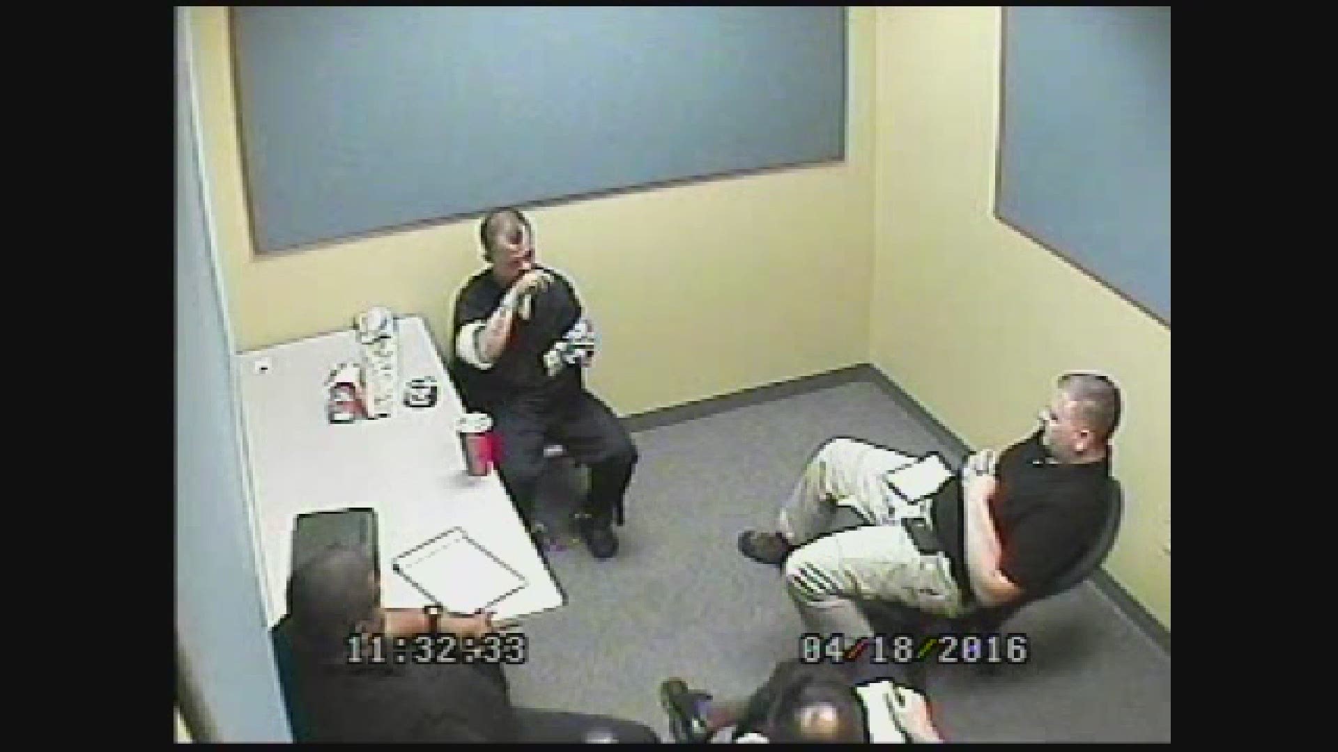 Steven Murray speaks with three officers, detailing the events, before, during, and after the murder he has confessed to.